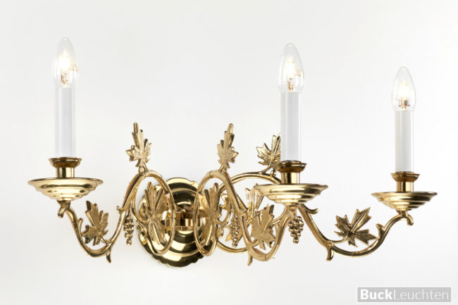 9_50_03-_historismus_wandleuchte_3_arme_reiche_armverzierungen_3_x_e14_h_ca._23_cm_b_ca._56_cm_a_ca._37_cm_messingguss_hochglanz_poliert