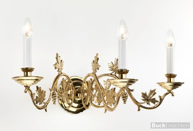 9_50_03-_historismus_wandleuchte_3_arme_reiche_armverzierungen_3_x_e14_h_ca._23_cm_b_ca._56_cm_a_ca._37_cm_messingguss_hochglanz_poliert