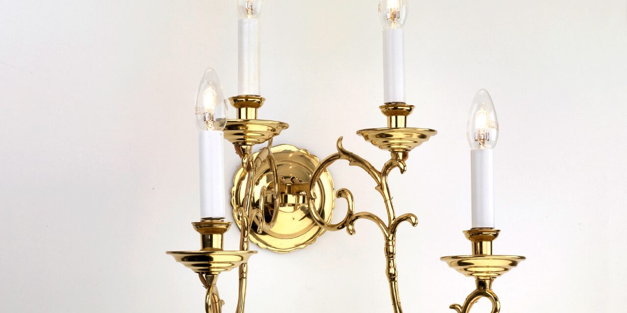 9_61_04_-historismus_wandleuchte_2_arme_4_x_e14_h_ca._37_cm_b_ca._40_cm_messingguss_hochglanz_poliert