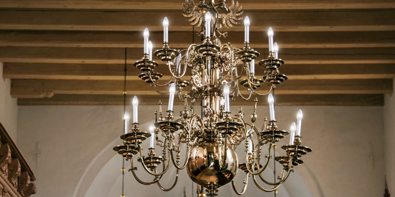 Flämischer Barockleuchter 16 Arme in 2 Kränzen Kaminzimmer Schloss Stolberg, D = ca. 103 cm · H = ca. 106 cm Messingguss